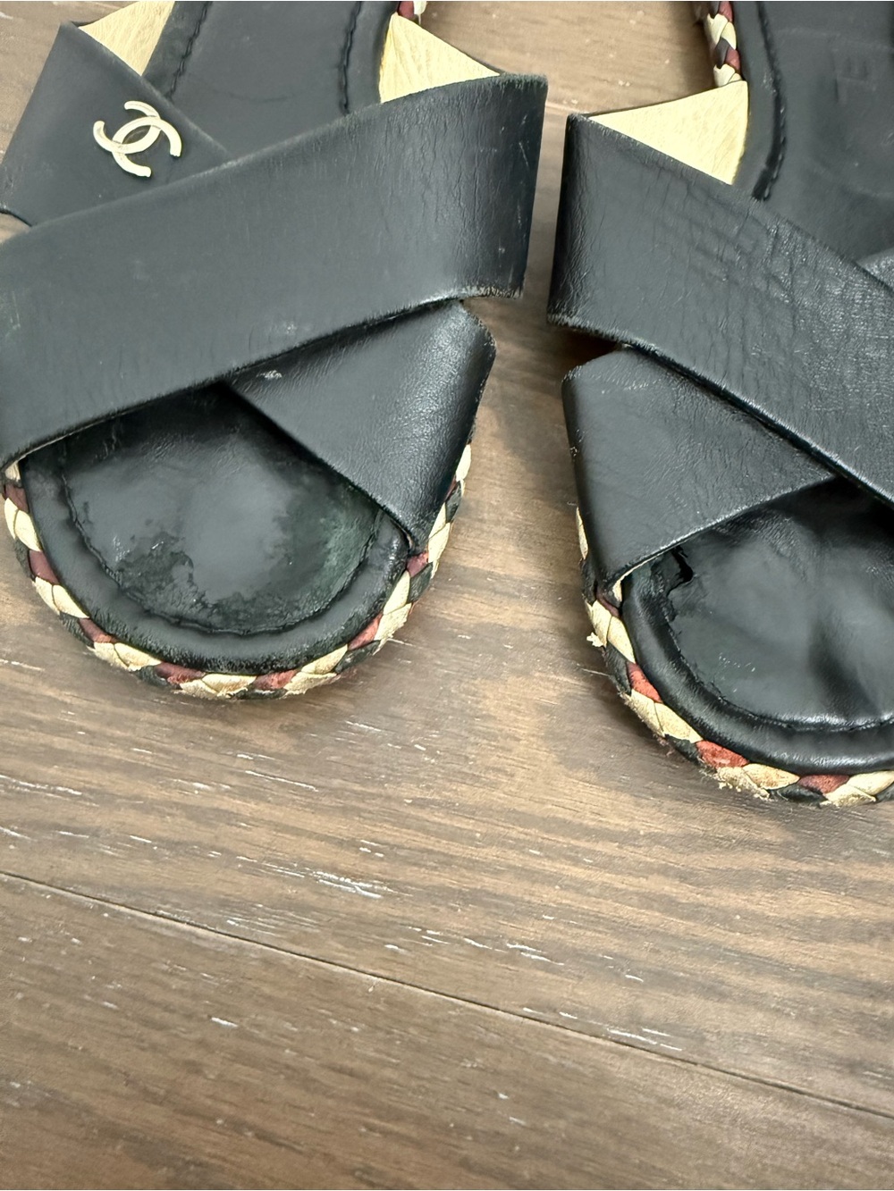 CHANEL Black Leather Cross-Strap Slide Sandals with Braided Trim - Picture 3 of 5